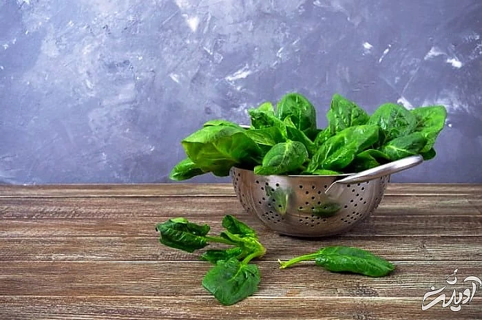 اسفناج از مواد طبیعی شادی آور گیاهان شادی آور